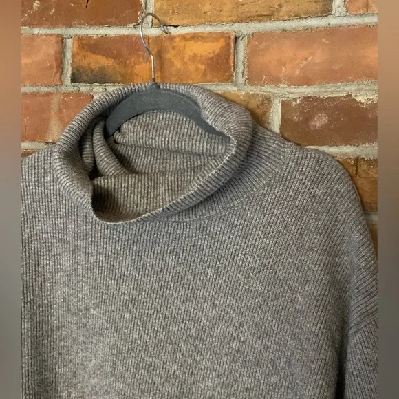 FREE PEOPLE ribbed knit turtleneck sweater grey size medium - Picture 6 of 9